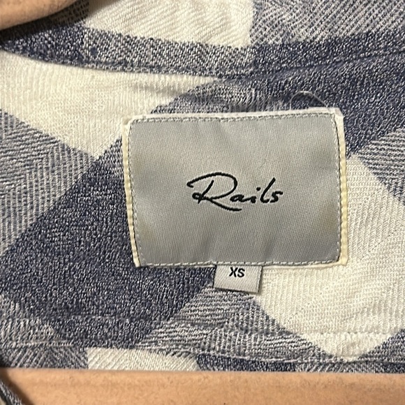 Rails Hunter White blue and white plaid button up shirt blouse top Size XS - Picture 6 of 9